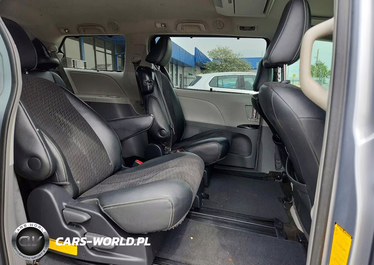 2014 Toyota Sienna Sport VIN:5TDXK3DC6ES502773 - 11