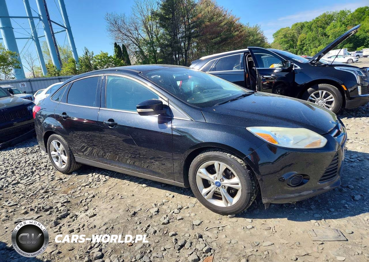 2013 Ford Focus Se VIN:1FADP3F20DL274364 - 4