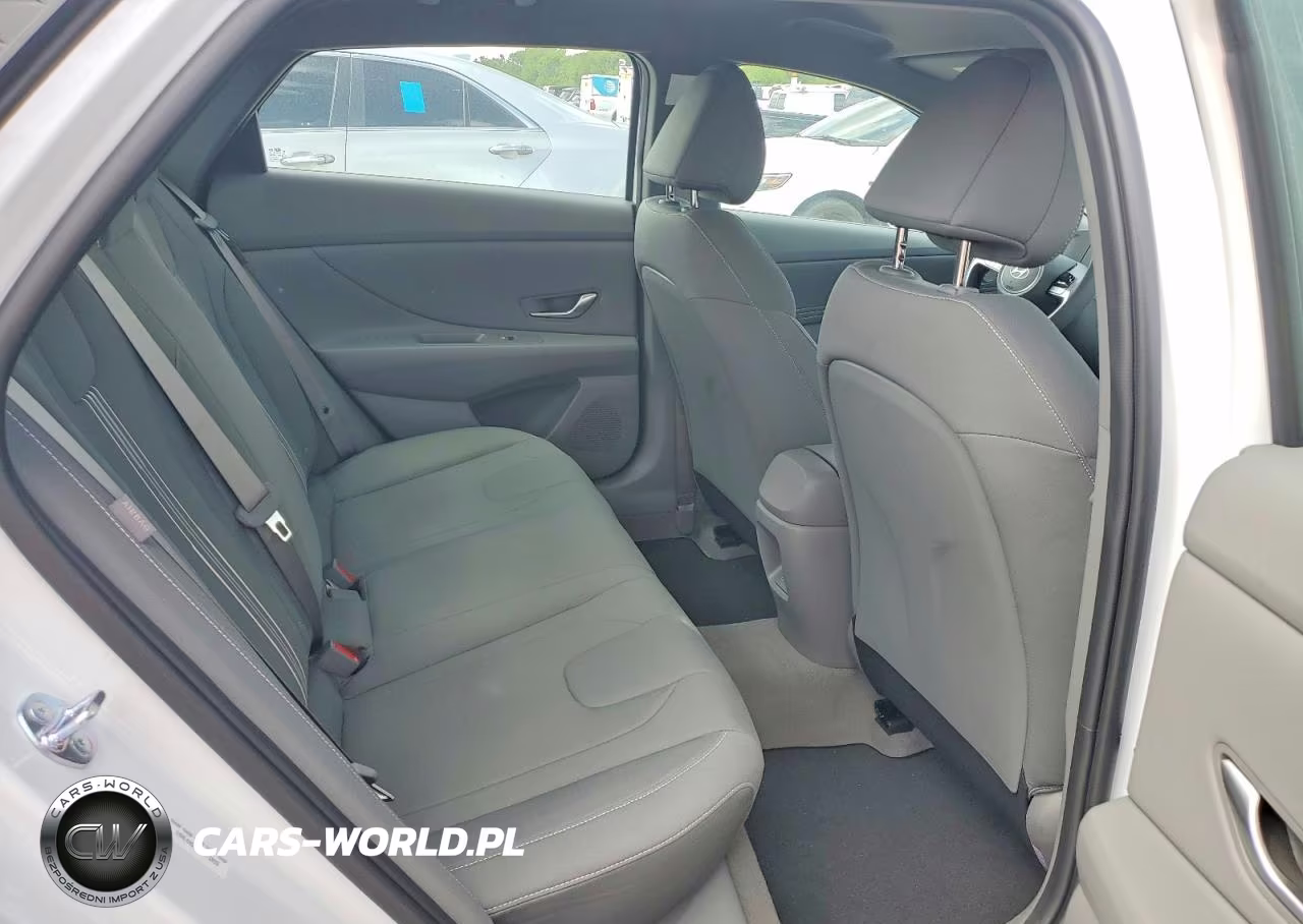2025 Hyundai Elantra Sel Sport VIN:KMHLM4DG6SU071033 - 10