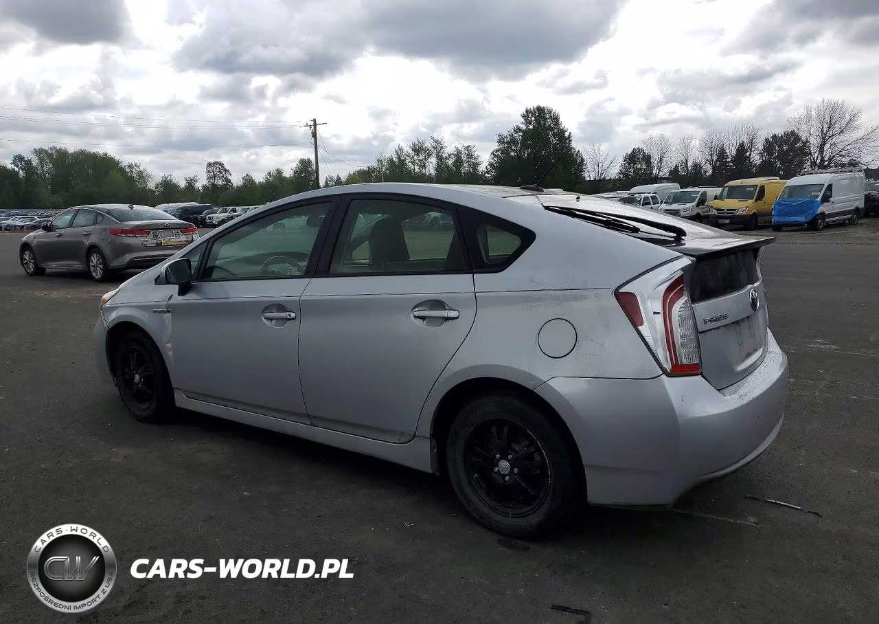 2013 Toyota Prius Three VIN:JTDKN3DU8D5639891 - 2