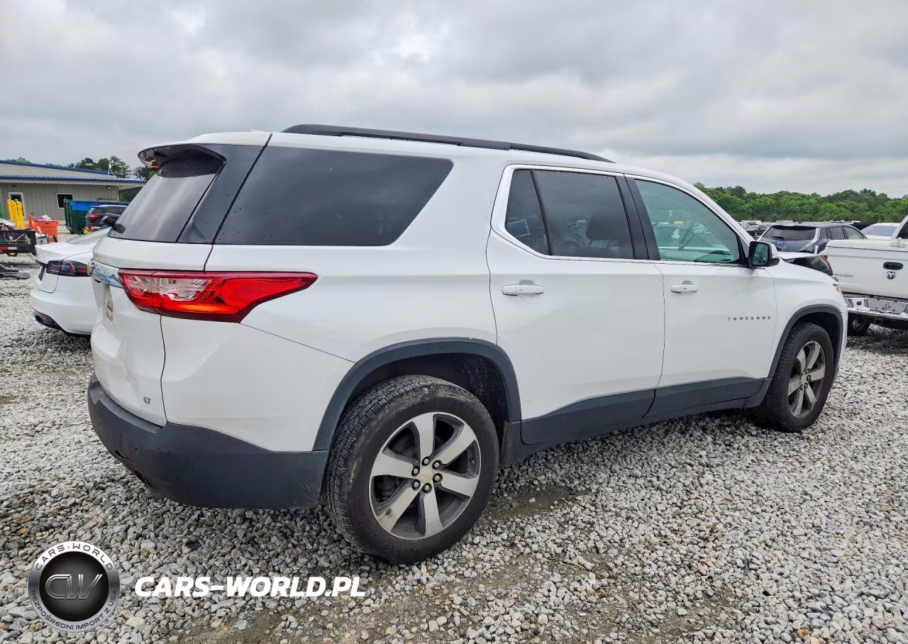 2019 Chevrolet Traverse Lt VIN:1GNERHKWXKJ197436 - 3