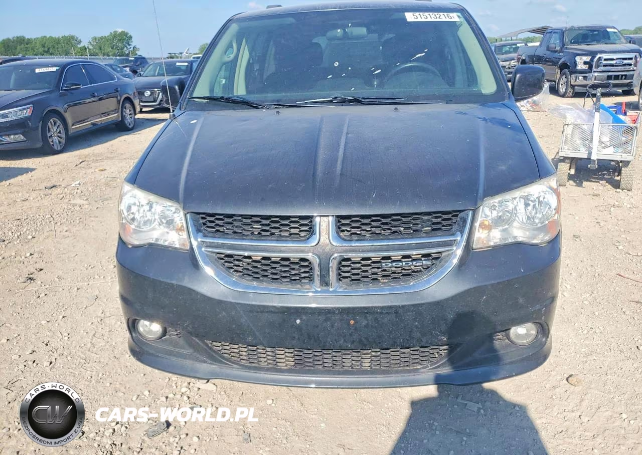 2011 Dodge Grand Caravan Crew VIN:2D4RN5DG5BR748977 - 5