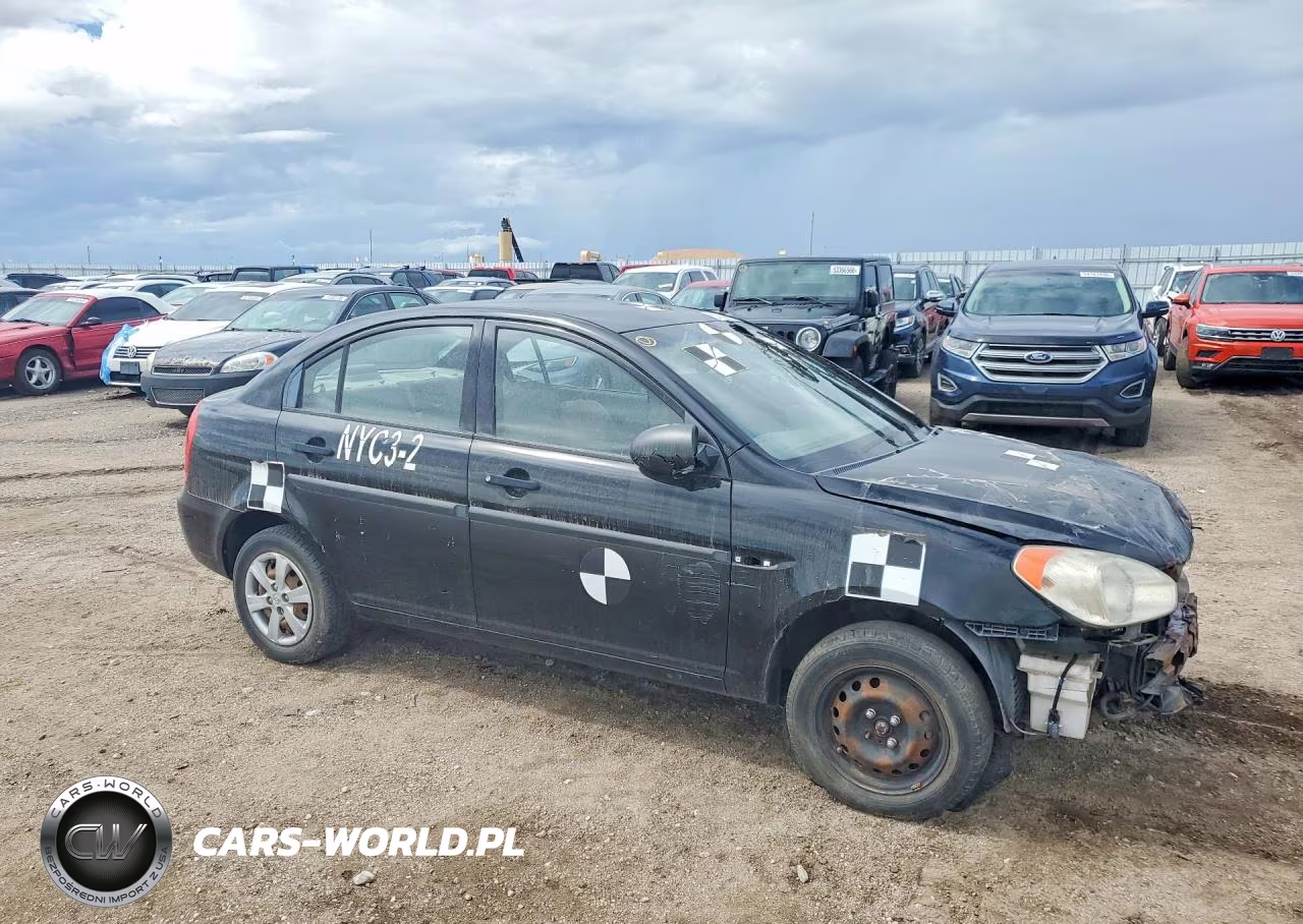2009 Hyundai Accent Gls VIN:KMHCM46C59U312701 - 4