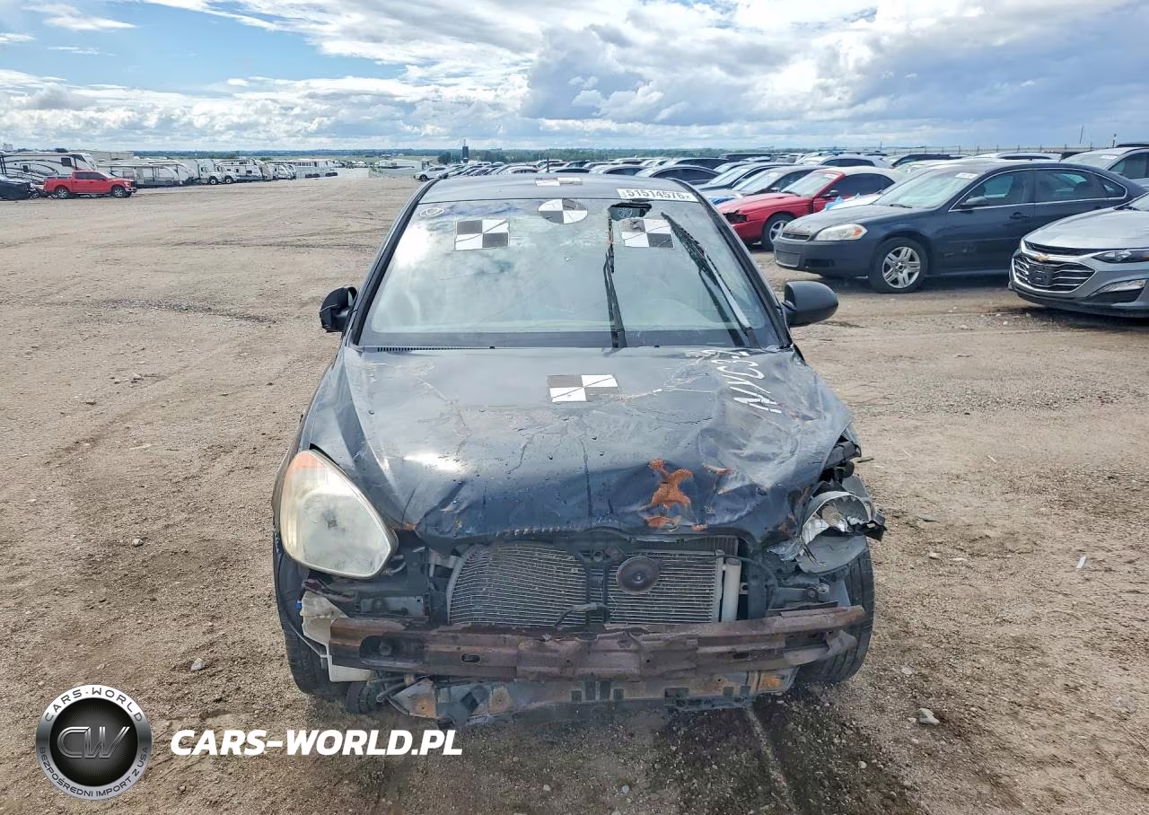 2009 Hyundai Accent Gls VIN:KMHCM46C59U312701 - 5