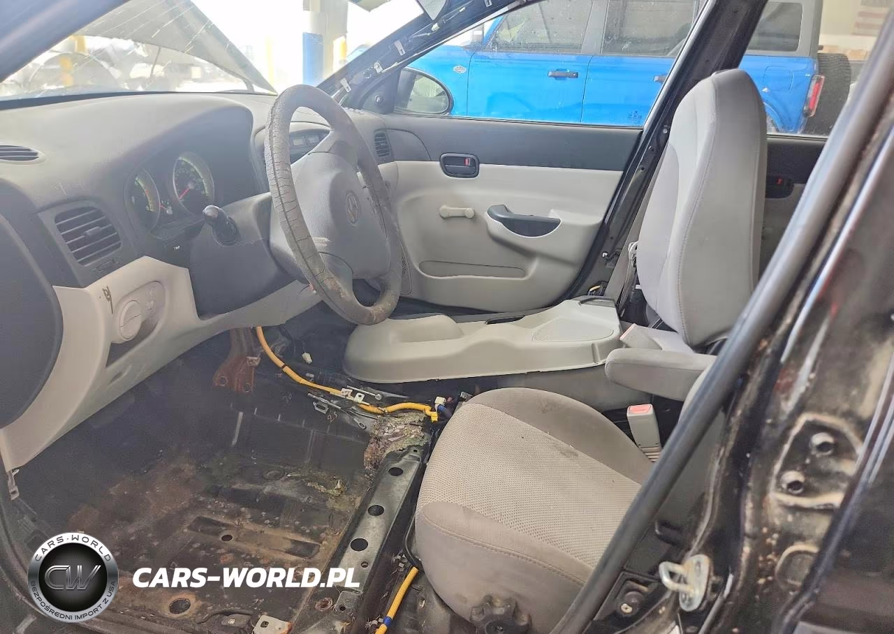 2009 Hyundai Accent Gls VIN:KMHCM46C59U312701 - 7