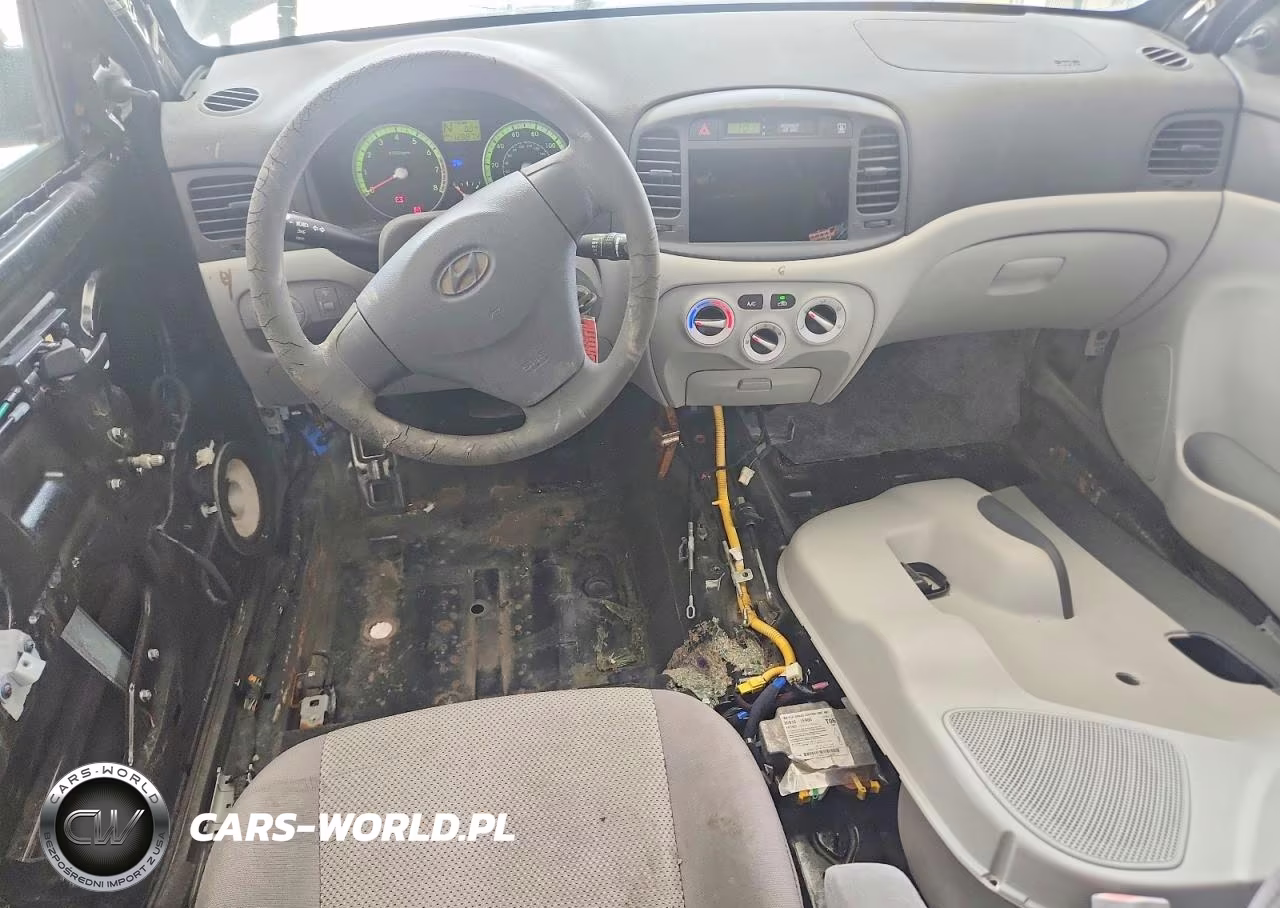 2009 Hyundai Accent Gls VIN:KMHCM46C59U312701 - 8