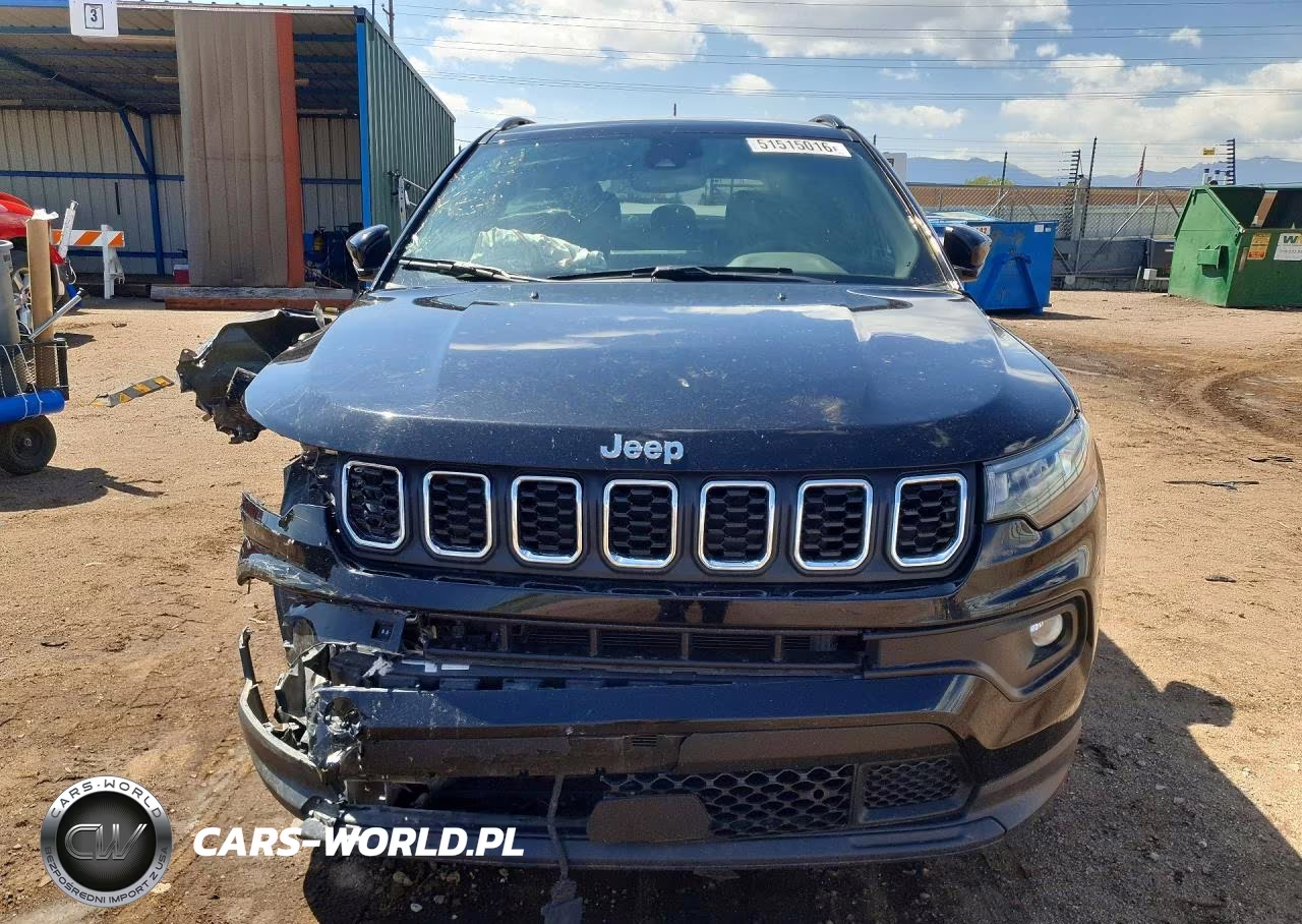 2024 Jeep Compass Latitude VIN:3C4NJDBN4RT109581 - 5