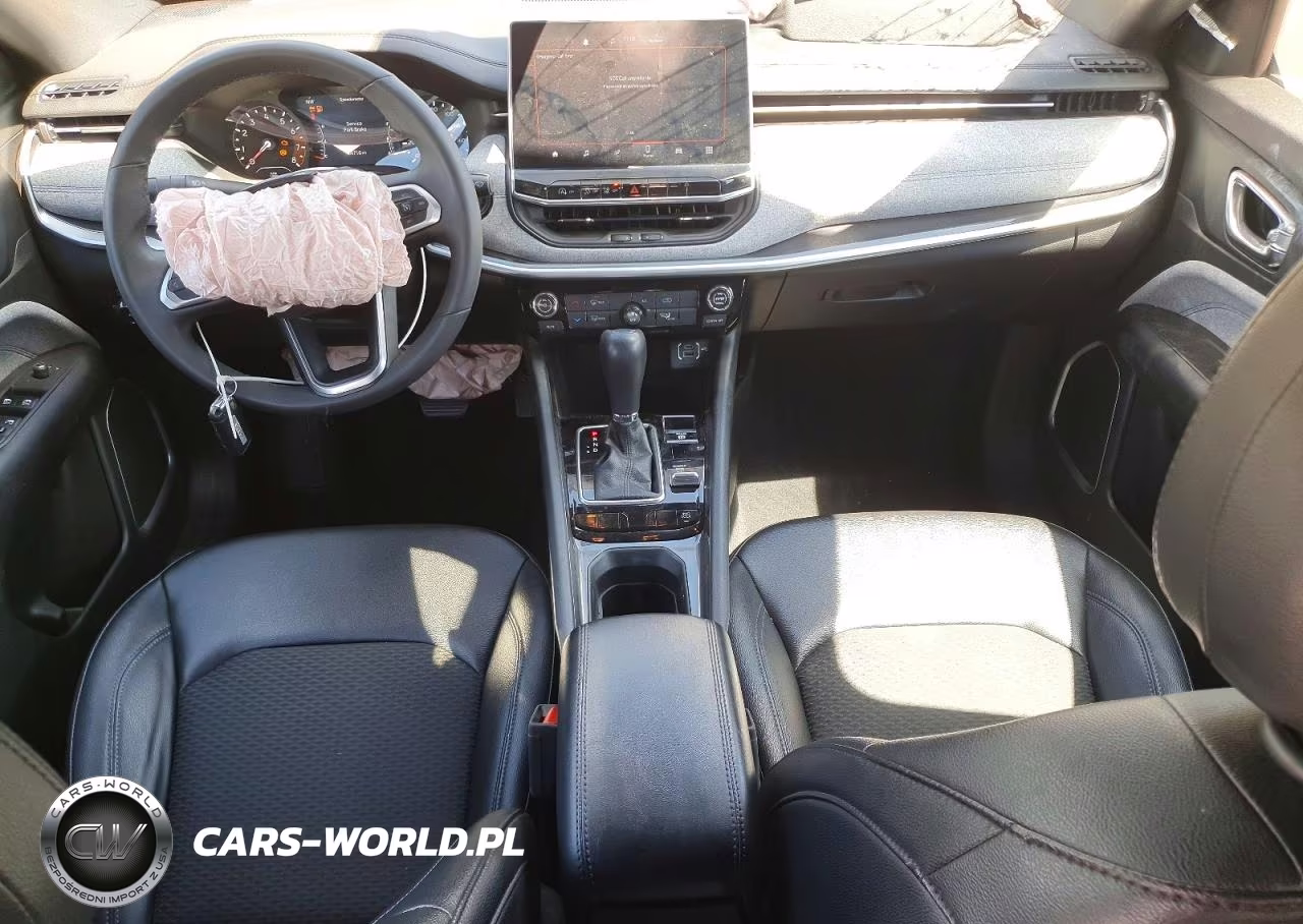 2024 Jeep Compass Latitude VIN:3C4NJDBN4RT109581 - 8