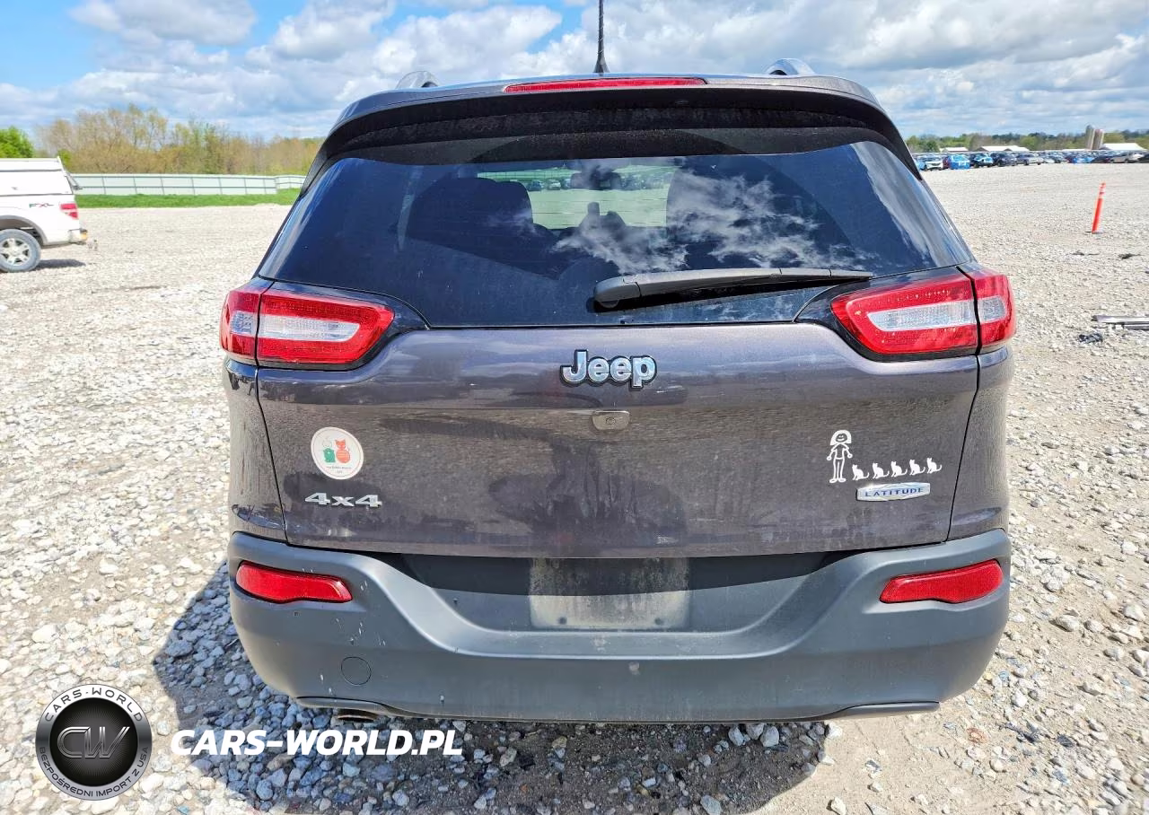2015 Jeep Cherokee Latitude VIN:1C4PJMCB0FW788977 - 6