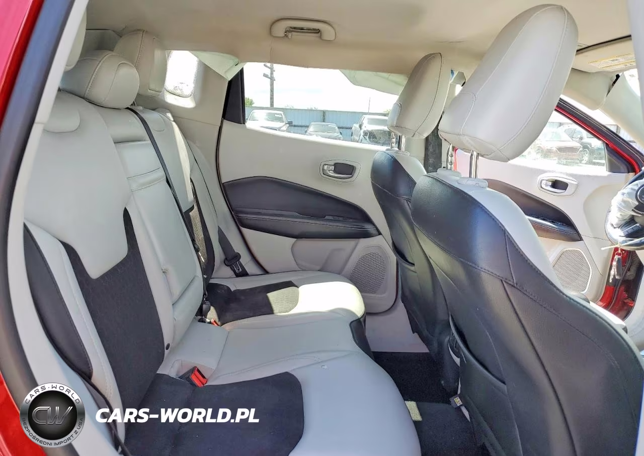 2018 Jeep Compass Latitude VIN:3C4NJDBB0JT320514 - 11