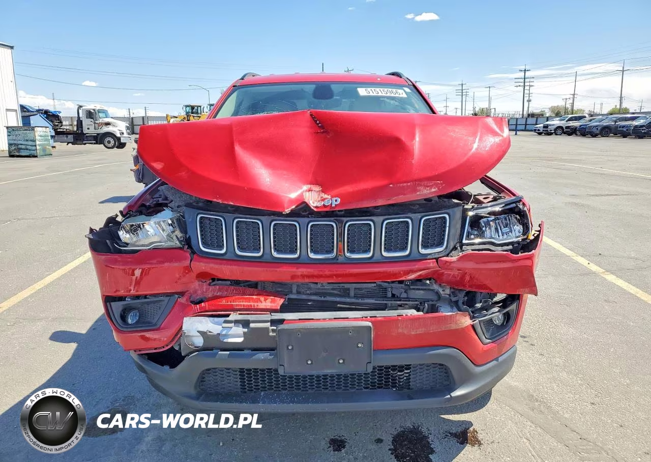 2018 Jeep Compass Latitude VIN:3C4NJDBB0JT320514 - 5