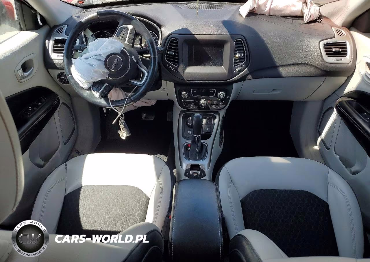 2018 Jeep Compass Latitude VIN:3C4NJDBB0JT320514 - 8