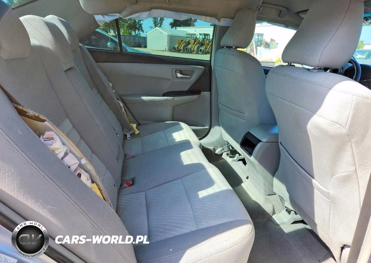 2015 Toyota Camry Le VIN:4T4BF1FK1FR481983 - 10
