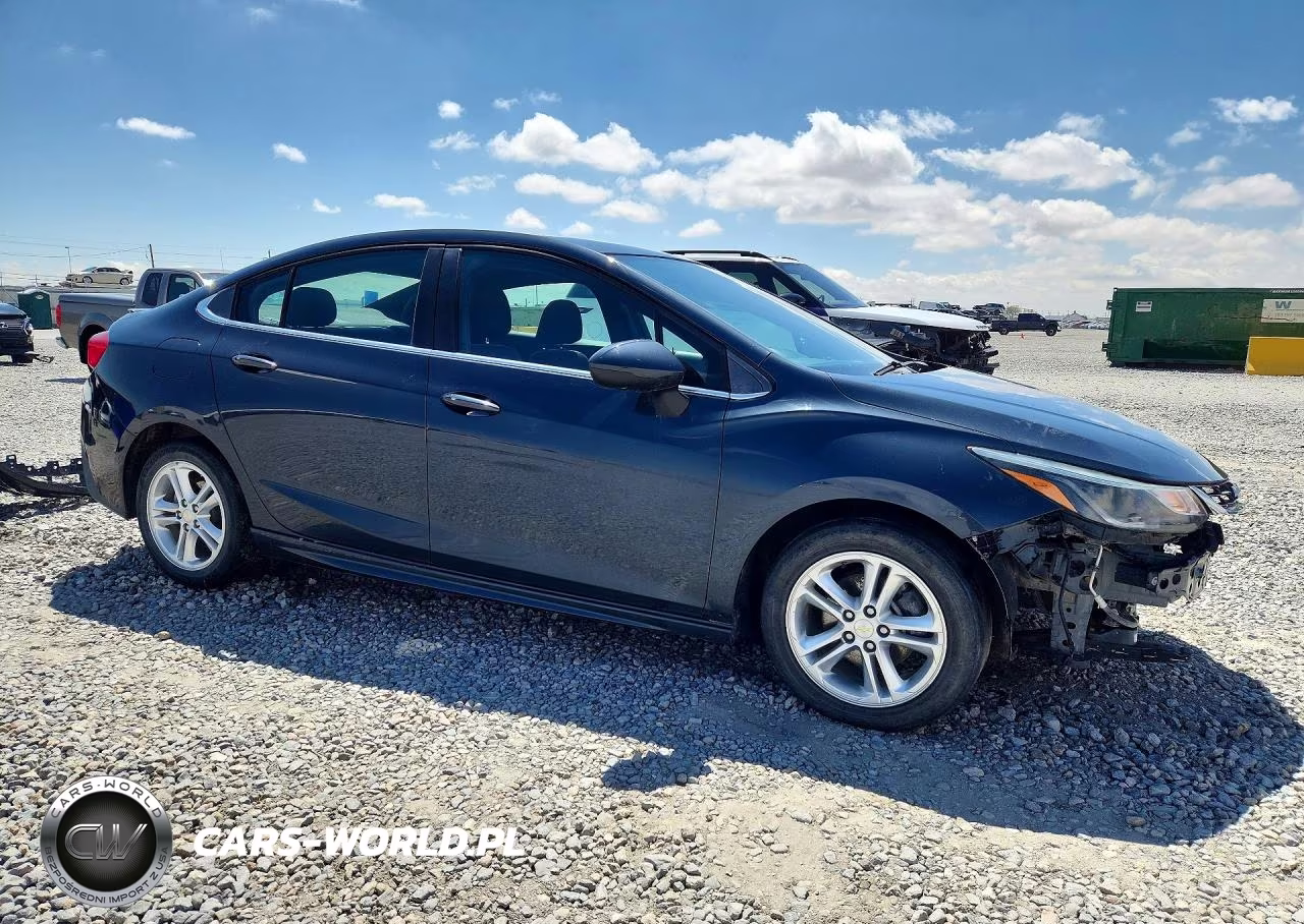 2017 Chevrolet Cruze Lt VIN:1G1BE5SM2H7279325 - 4