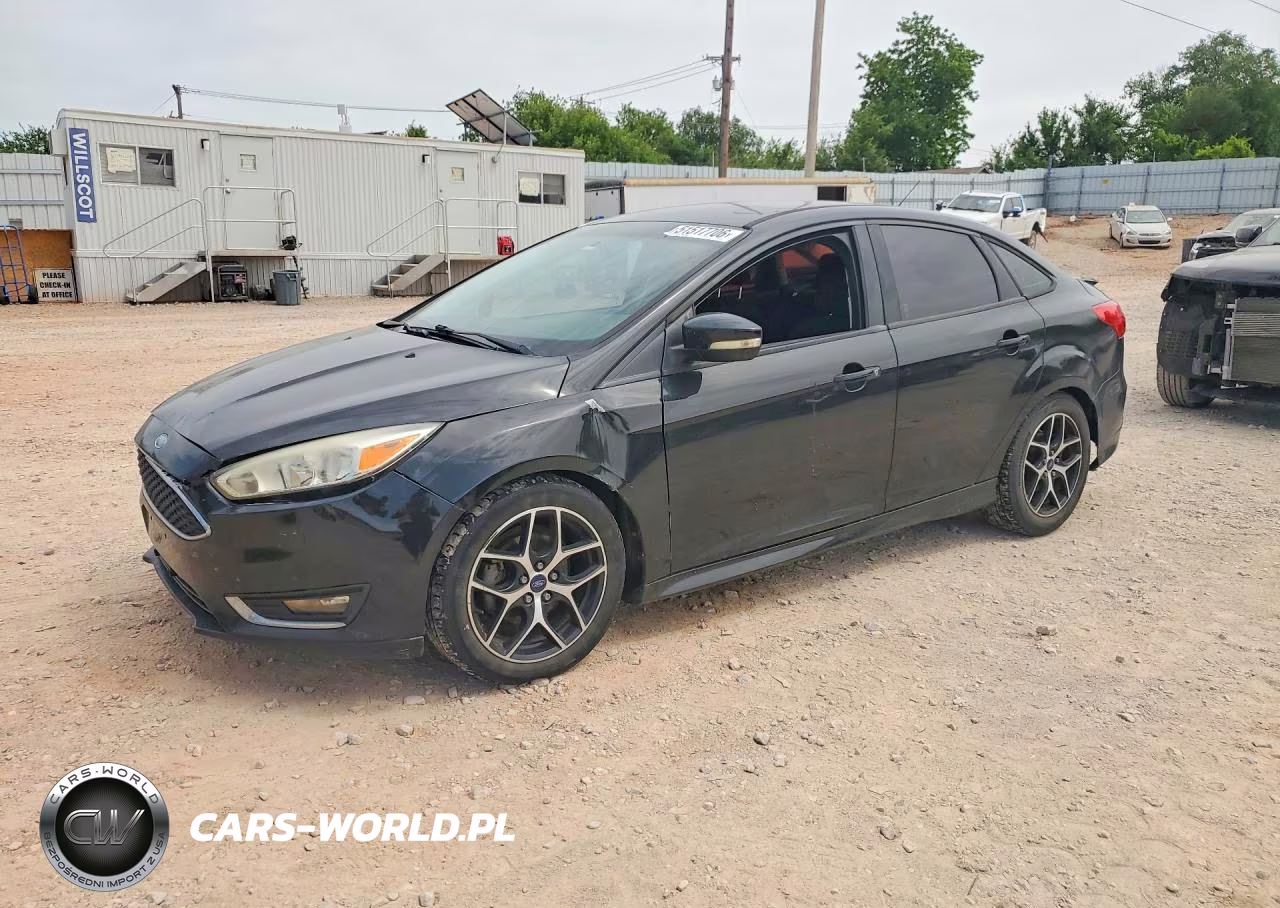 2015 Ford Focus Se VIN:1FADP3F20FL240623 - 1