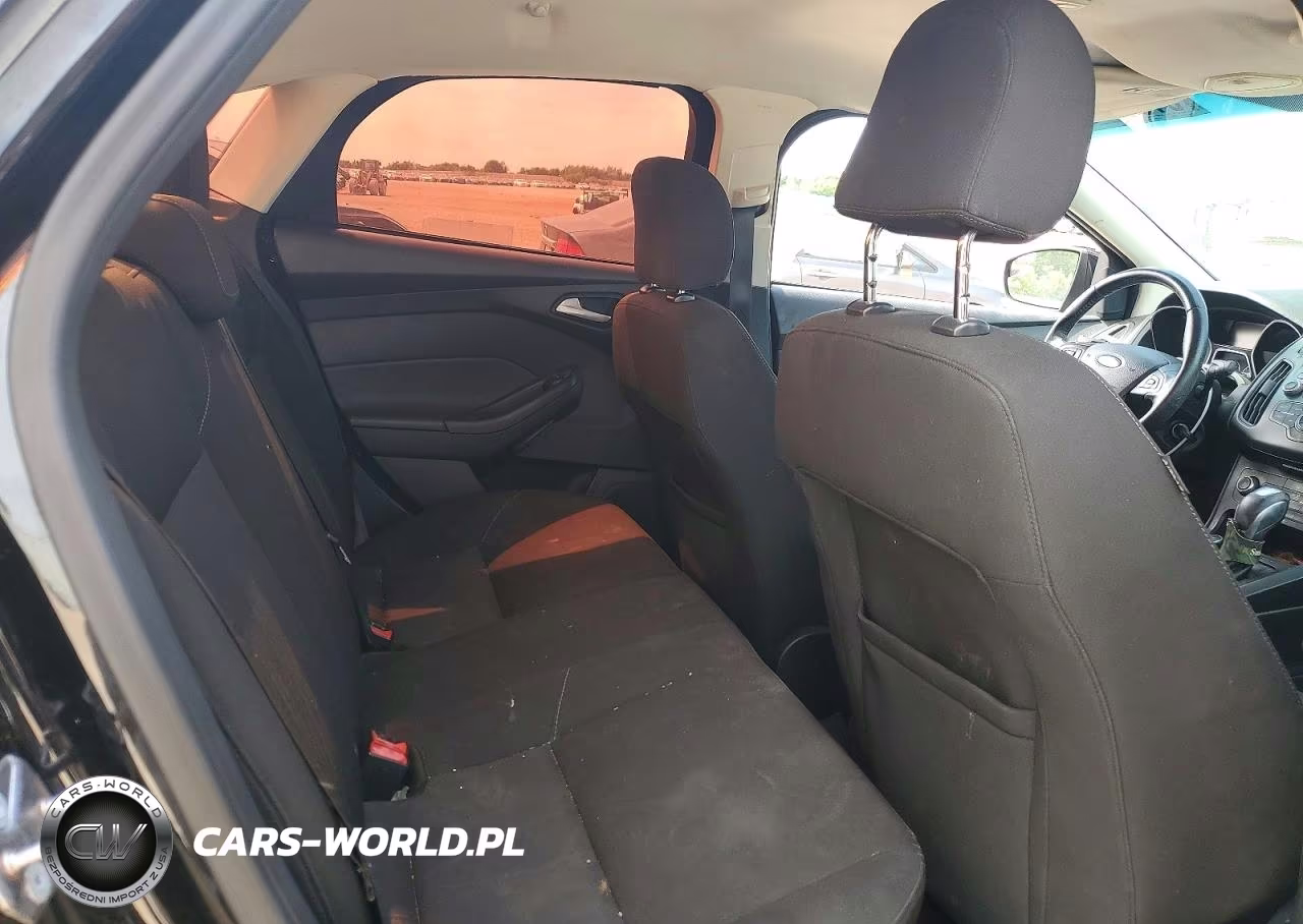 2015 Ford Focus Se VIN:1FADP3F20FL240623 - 10