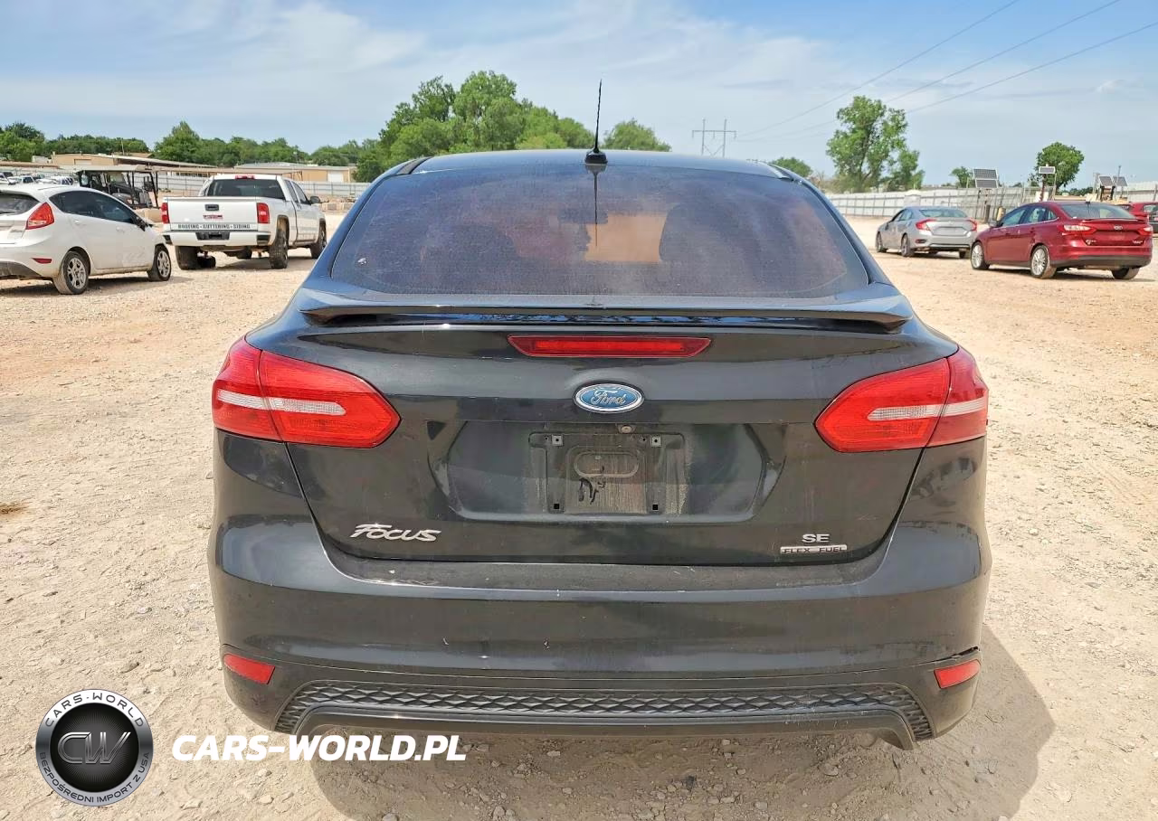 2015 Ford Focus Se VIN:1FADP3F20FL240623 - 6