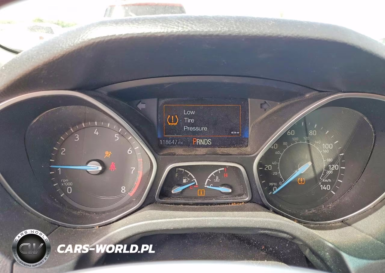 2015 Ford Focus Se VIN:1FADP3F20FL240623 - 9