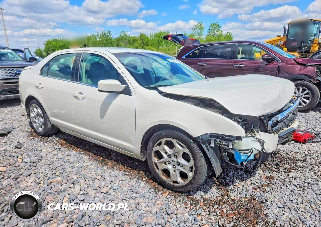 2010 Ford Fusion Se VIN:3FAHP0HA1AR185548 - 4