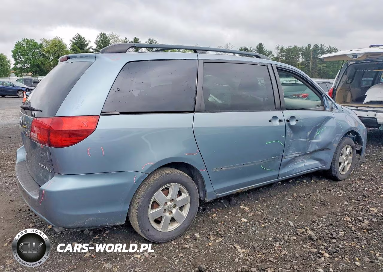 2004 Toyota Sienna Le 7 Passenger VIN:5TDZA23C14S095550 - 3