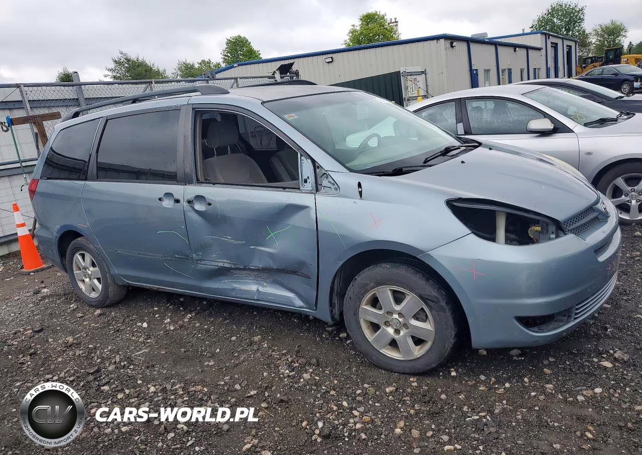 2004 Toyota Sienna Le 7 Passenger VIN:5TDZA23C14S095550 - 4