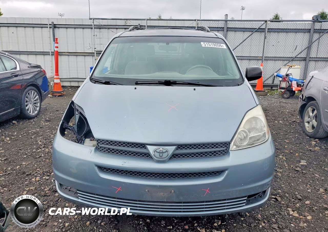 2004 Toyota Sienna Le 7 Passenger VIN:5TDZA23C14S095550 - 5