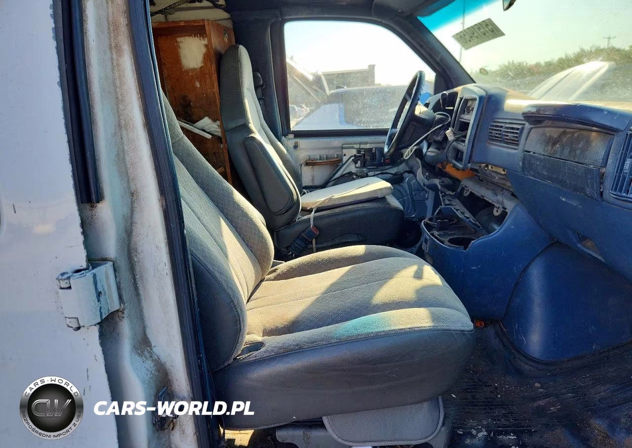 2000 Chevrolet Express G1500 VIN:1GCFG15W0Y1119682 - 11
