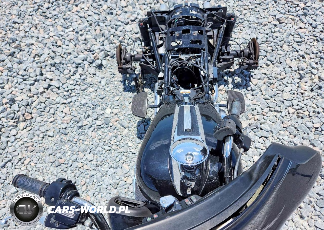 2009 Harley-Davidson Flhtcutg VIN:1HD1MAM1X9Y852015 - 5