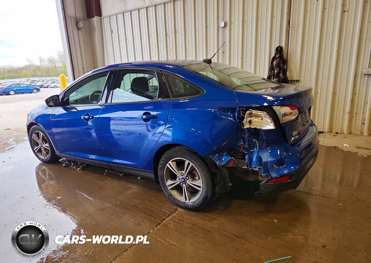 2018 Ford Focus Se VIN:1FADP3FEXJL257464 - 2