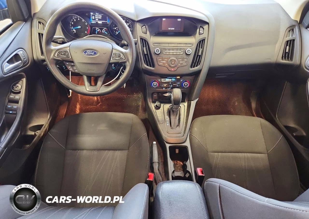 2018 Ford Focus Se VIN:1FADP3FEXJL257464 - 8