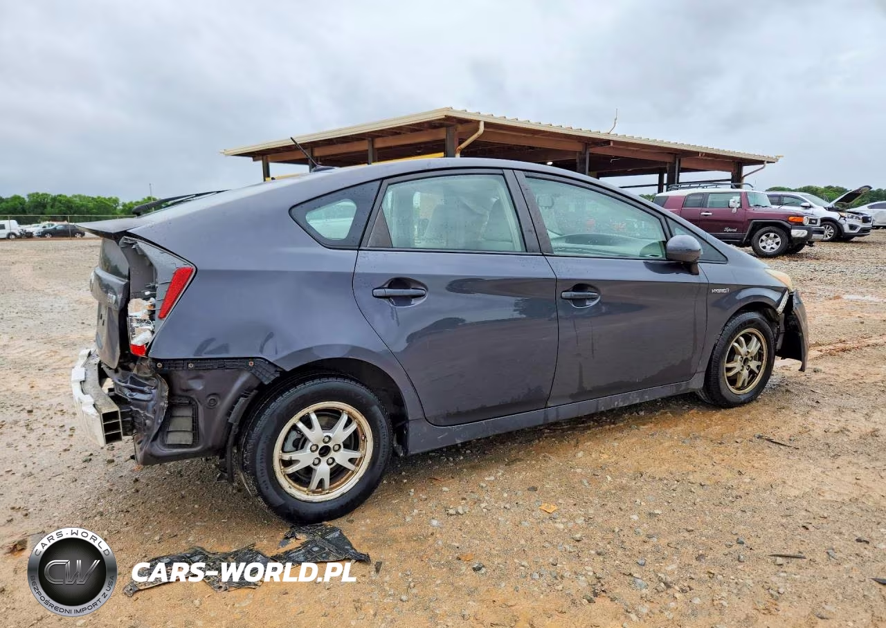 2011 Toyota Prius Two VIN:JTDKN3DU8B0260898 - 3