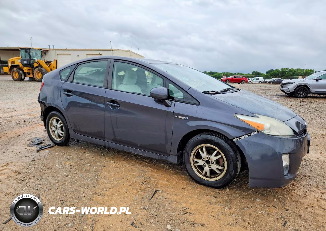 2011 Toyota Prius Two VIN:JTDKN3DU8B0260898 - 4