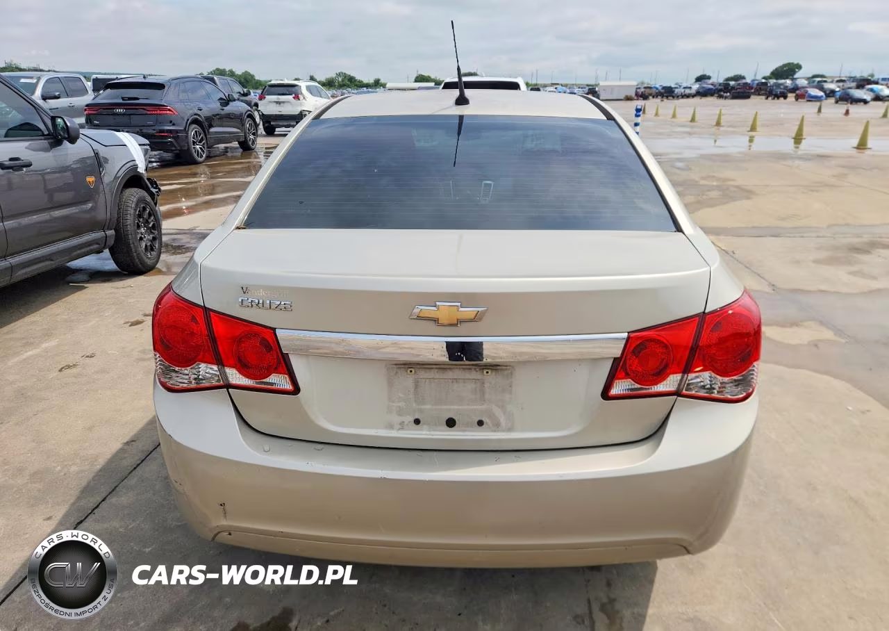 2013 Chev Cruze Ls Manual VIN:1G1PA5SH7D7327805 - 6