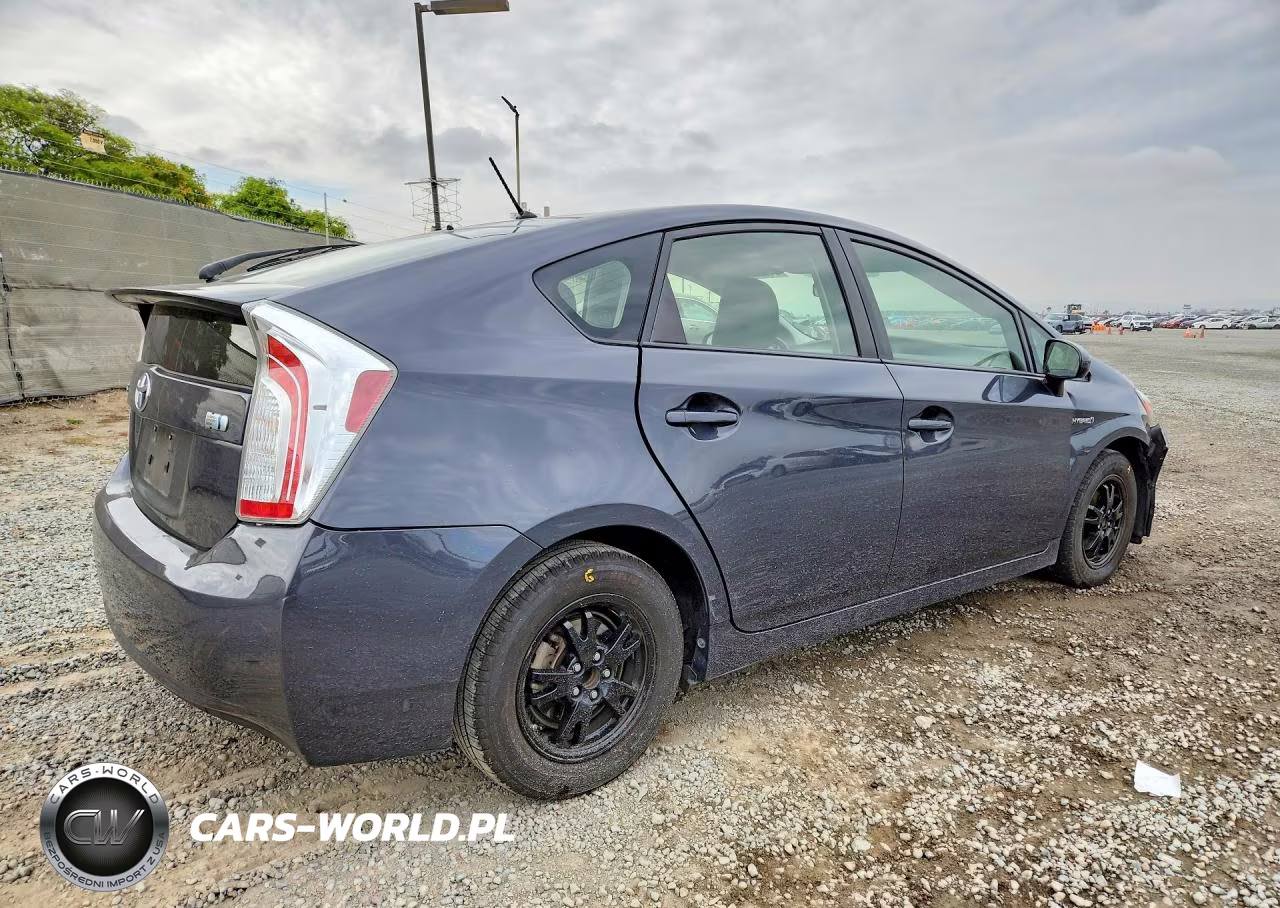 2012 Toyota Prius Two VIN:JTDKN3DU6C5527296 - 3