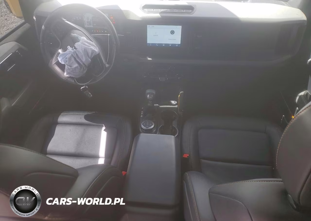 2023 Ford Bronco Base VIN:1FMEE5DPXPLB17102 - 8