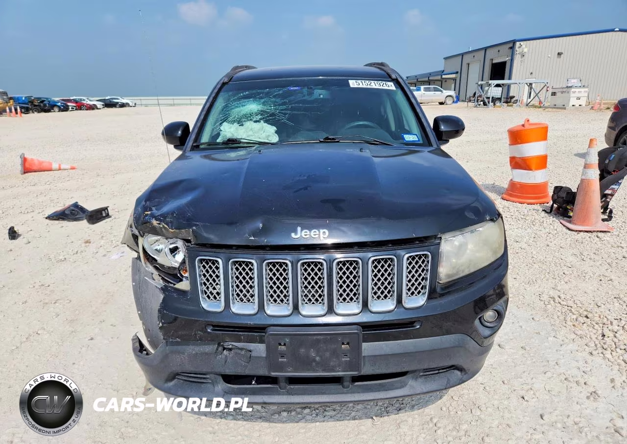 2016 Jeep Compass Latitude VIN:1C4NJCEA8GD675829 - 5