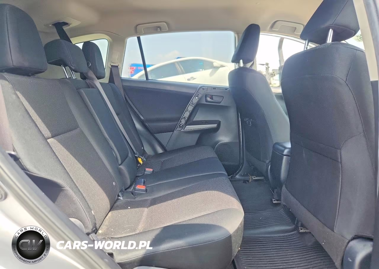 2018 Toyota Rav4 Le VIN:JTMBFREVXJJ259106 - 10