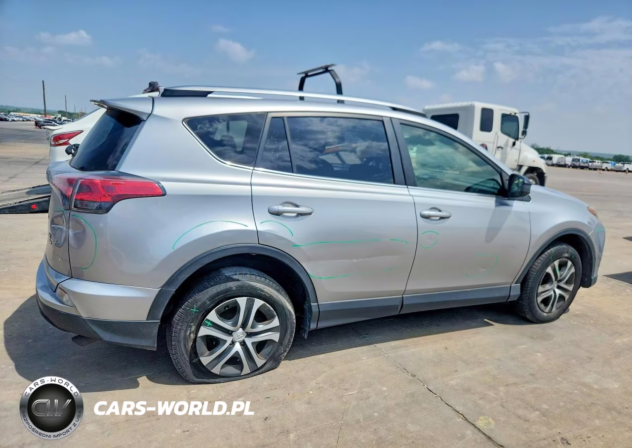 2018 Toyota Rav4 Le VIN:JTMBFREVXJJ259106 - 3