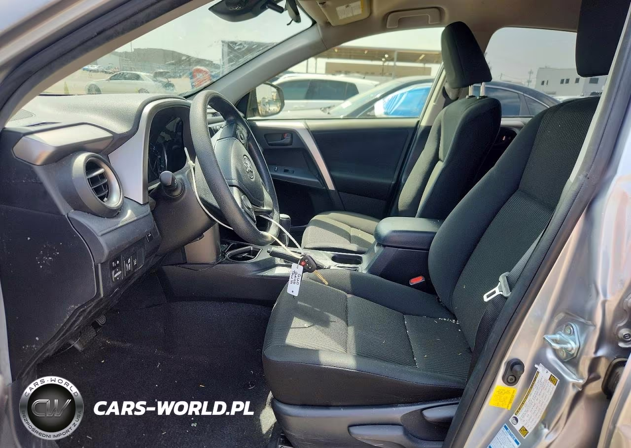 2018 Toyota Rav4 Le VIN:JTMBFREVXJJ259106 - 7