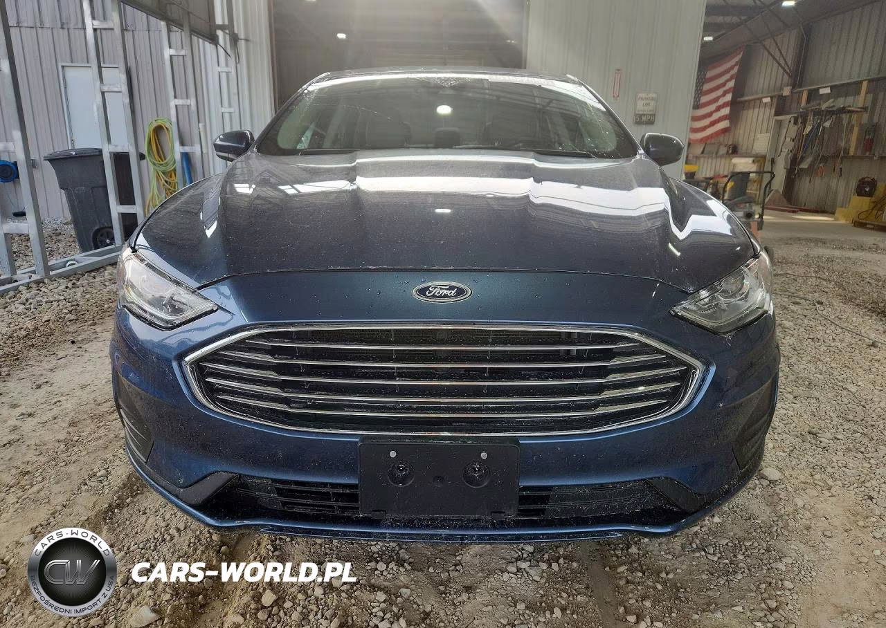 2019 Ford Fusion S VIN:3FA6P0G70KR231952 - 5