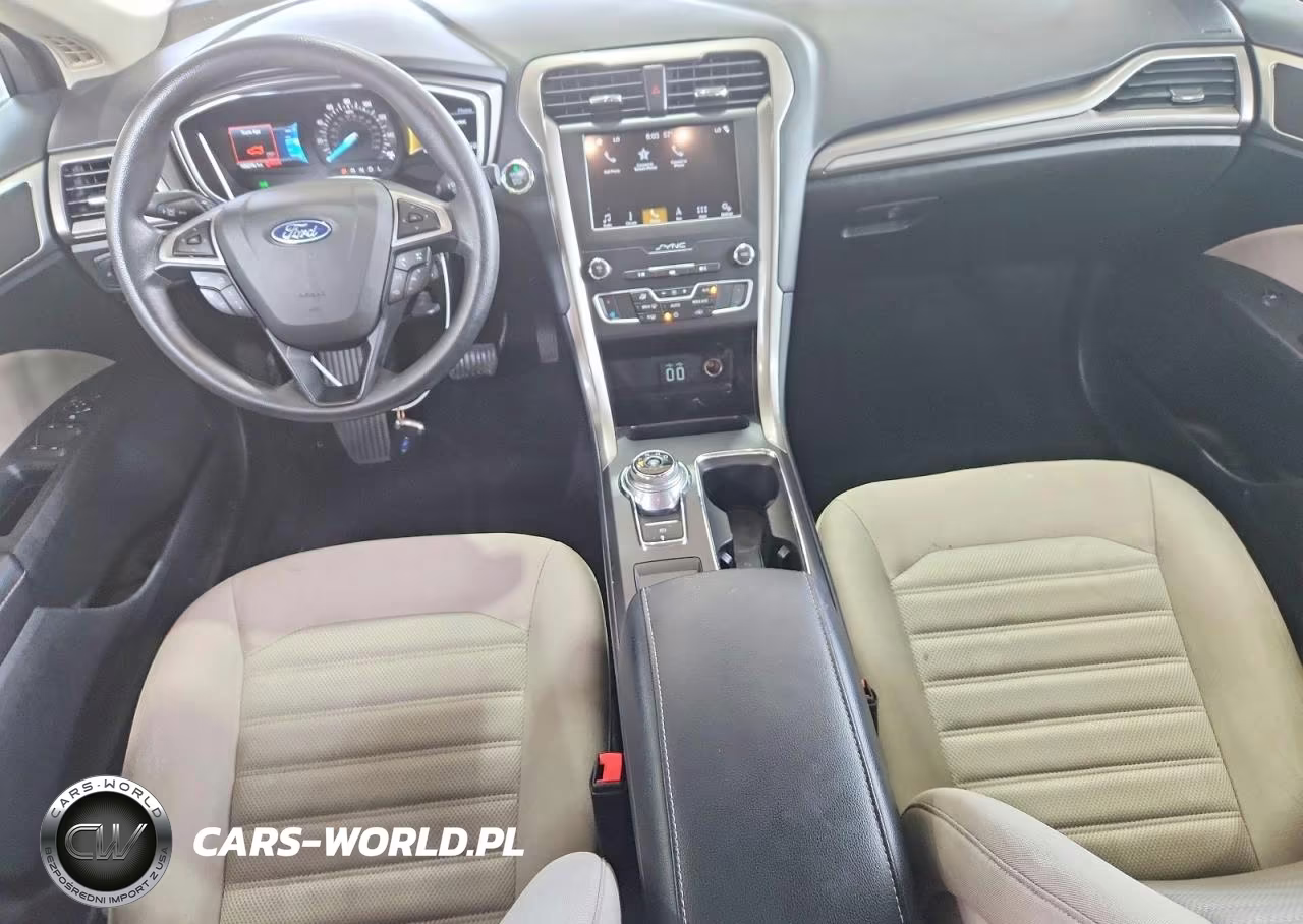 2019 Ford Fusion S VIN:3FA6P0G70KR231952 - 8