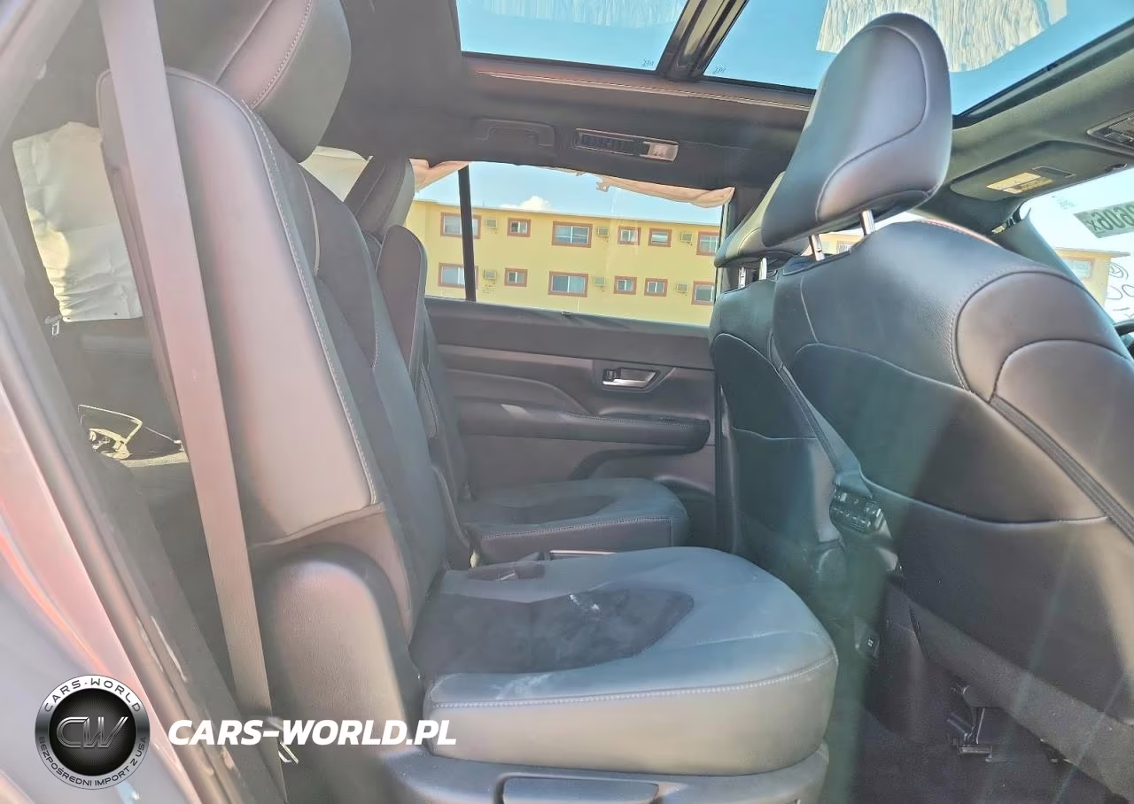 2025 Toyota Grand Highlander Hybrid Max Platinum VIN:5TDADAB58SS012548 - 11