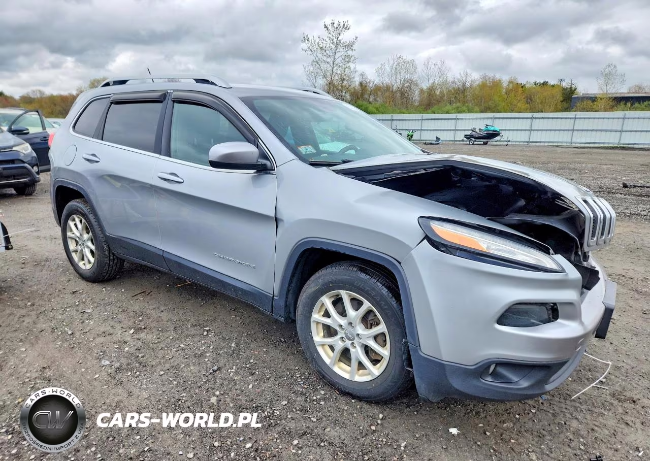 2014 Jeep Cherokee Latitude VIN:1C4PJMCS3EW152889 - 4