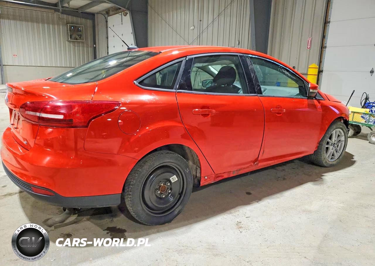 2017 Ford Focus Se VIN:1FADP3F22HL306866 - 3