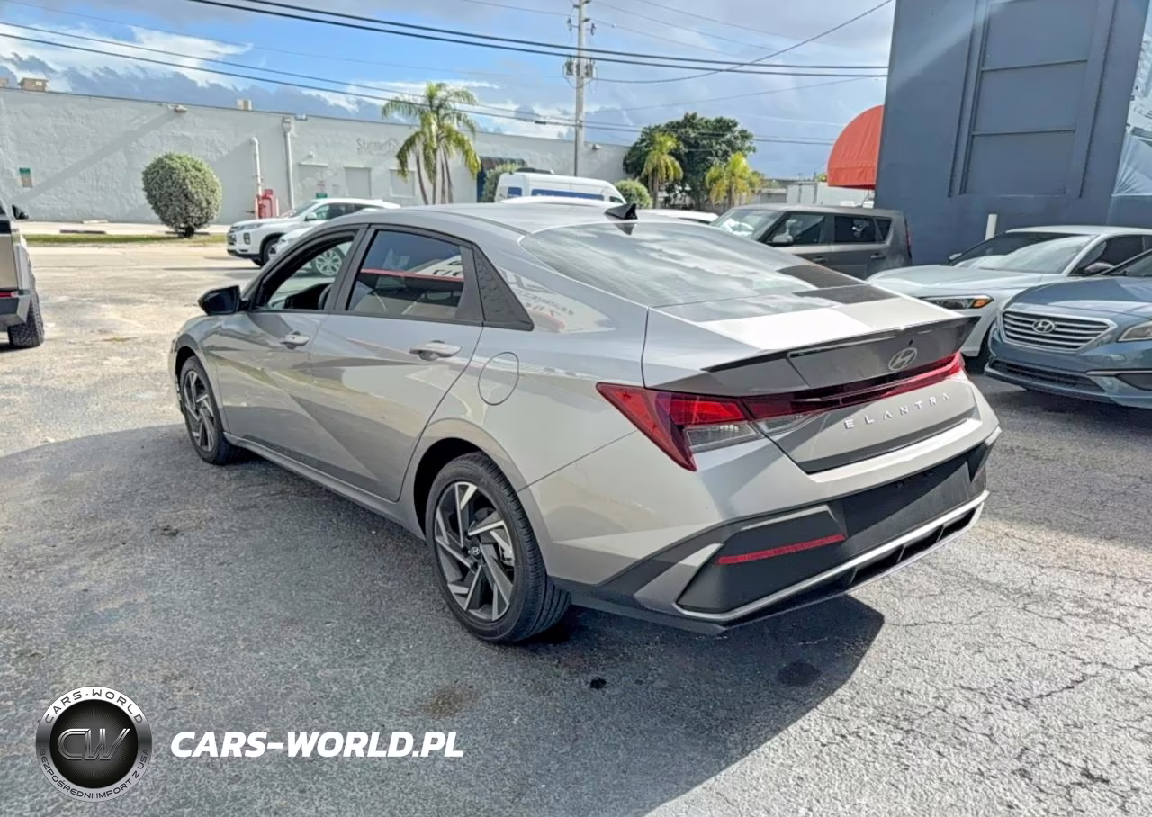 2025 Hyundai Elantra Sel Sport VIN:KMHLM4DGXSU929264 - 3