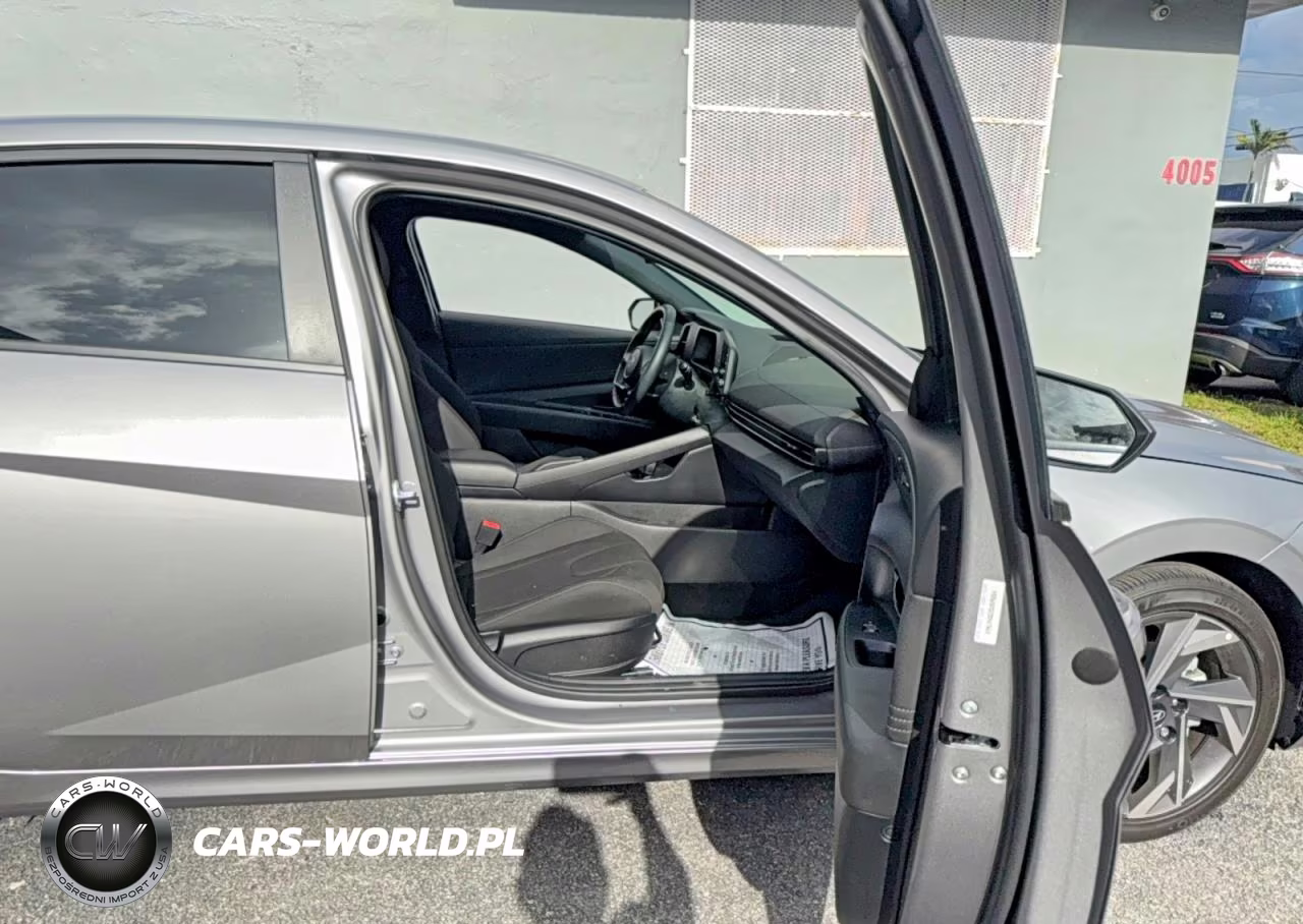2025 Hyundai Elantra Sel Sport VIN:KMHLM4DGXSU929264 - 5