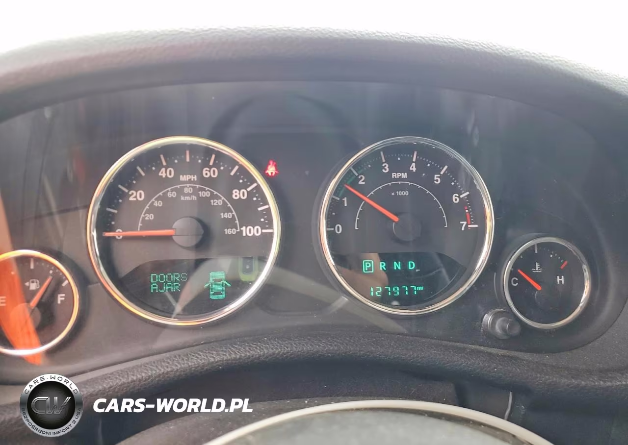 2017 Jeep Wrangler Unlimited Sport VIN:1C4BJWDGXHL510446 - 9