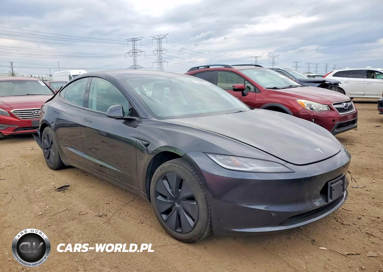 2025 Tesla Model 3 VIN:5YJ3E1EA3SF916181 - 4