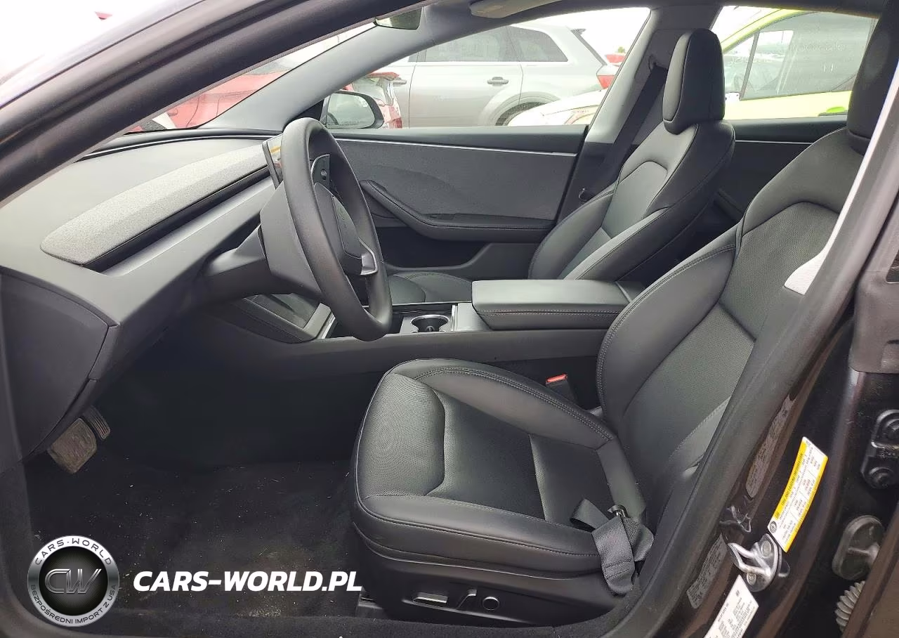 2025 Tesla Model 3 VIN:5YJ3E1EA3SF916181 - 7