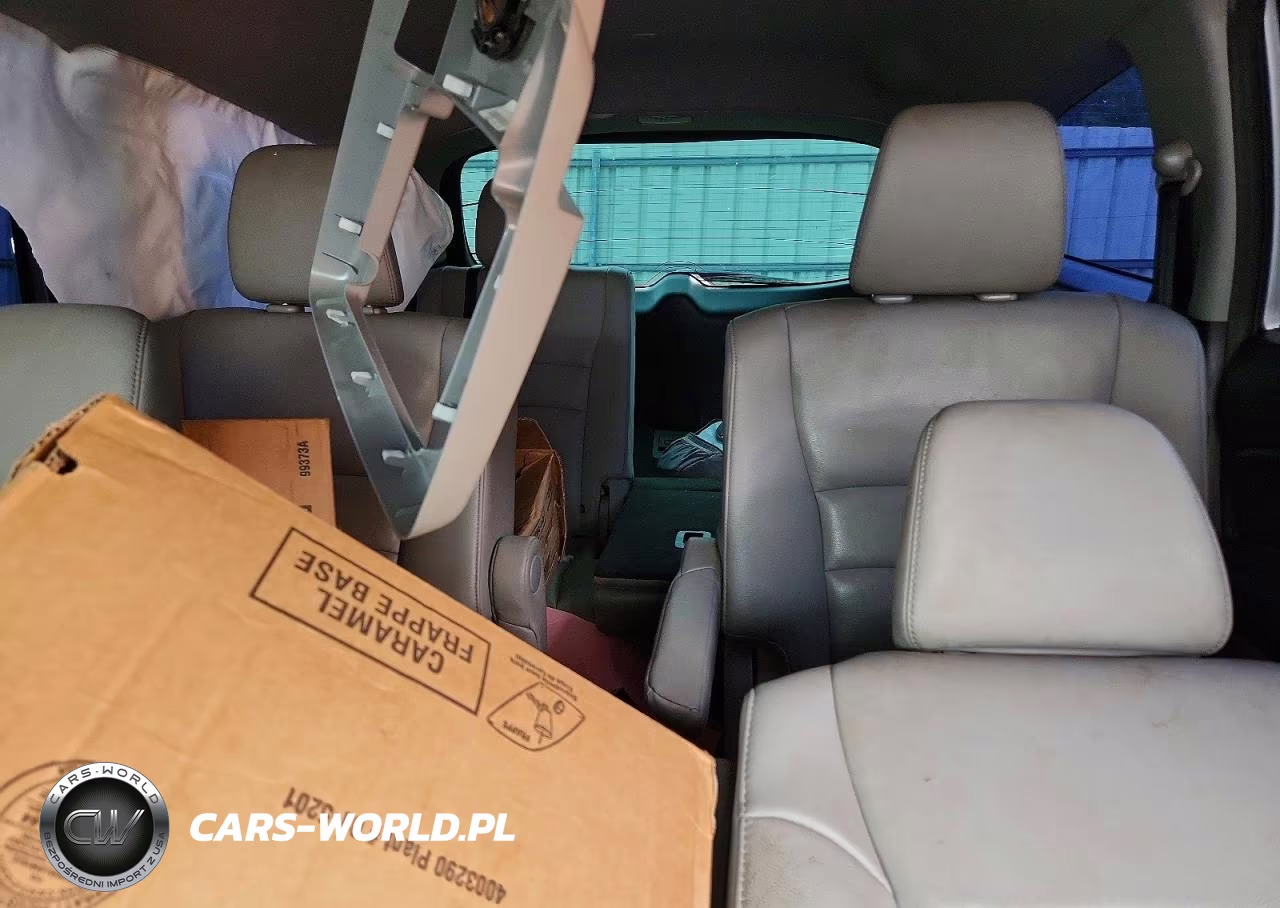 2022 Honda Pilot Touring VIN:5FNYF5H63NB004334 - 10